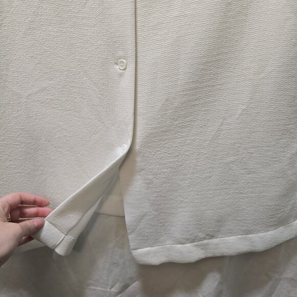 Madewell white textured button-down back short sleeve top poly/silk slits - Picture 8 of 11